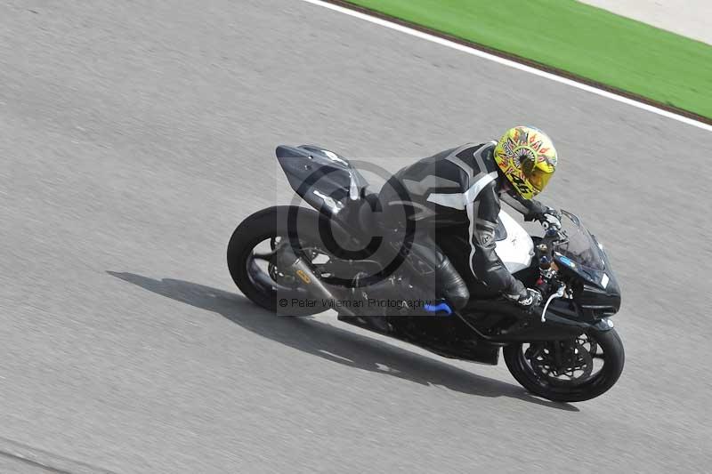 march 2010;motorbikes;no limits;peter wileman photography;portimao;portugal;trackday;trackday digital images