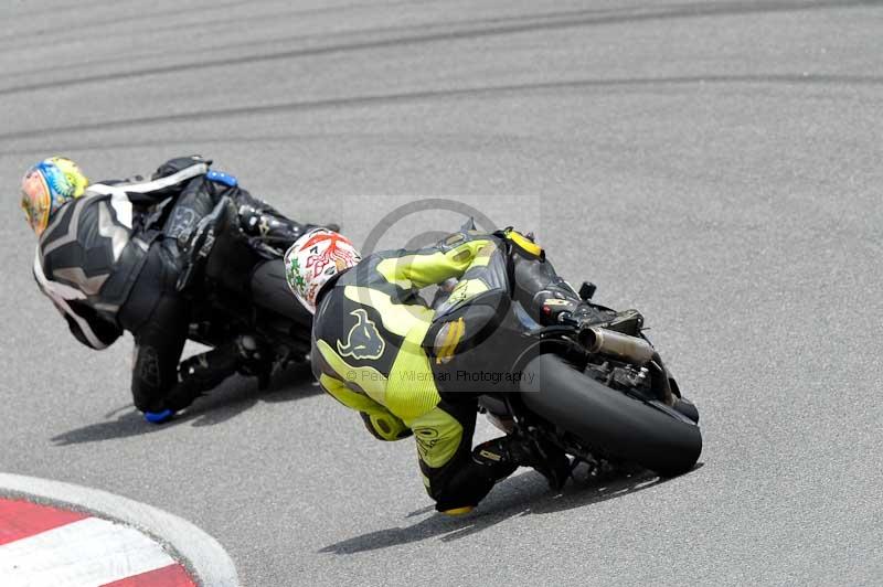 march 2010;motorbikes;no limits;peter wileman photography;portimao;portugal;trackday;trackday digital images