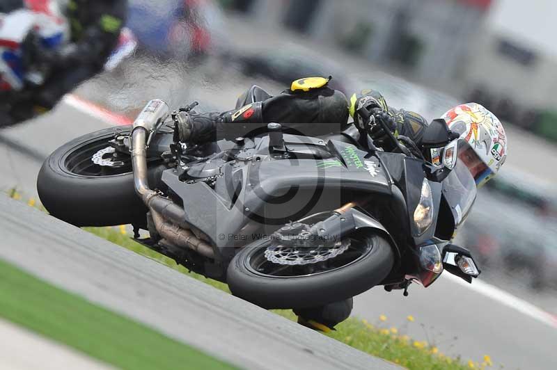 march 2010;motorbikes;no limits;peter wileman photography;portimao;portugal;trackday;trackday digital images