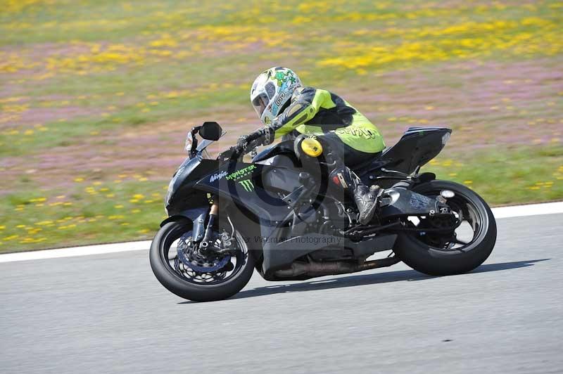 march 2010;motorbikes;no limits;peter wileman photography;portimao;portugal;trackday;trackday digital images
