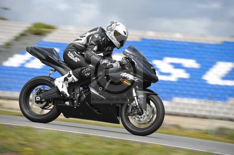 march 2010;motorbikes;no limits;peter wileman photography;portimao;portugal;trackday;trackday digital images