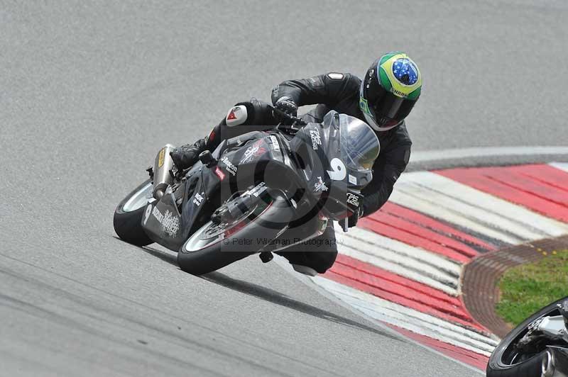 march 2010;motorbikes;no limits;peter wileman photography;portimao;portugal;trackday;trackday digital images