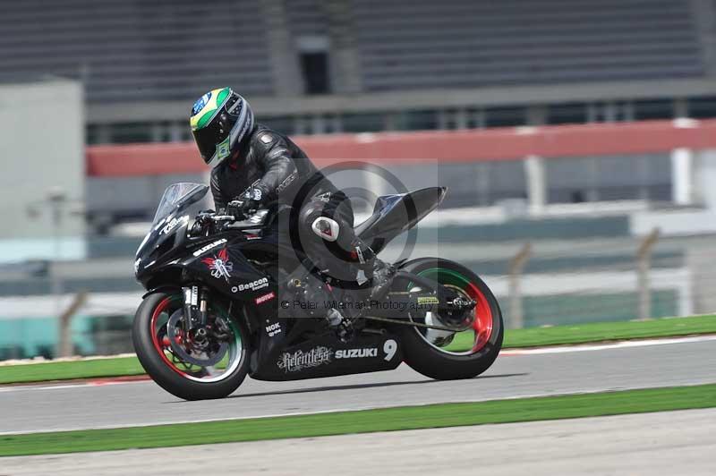 march 2010;motorbikes;no limits;peter wileman photography;portimao;portugal;trackday;trackday digital images