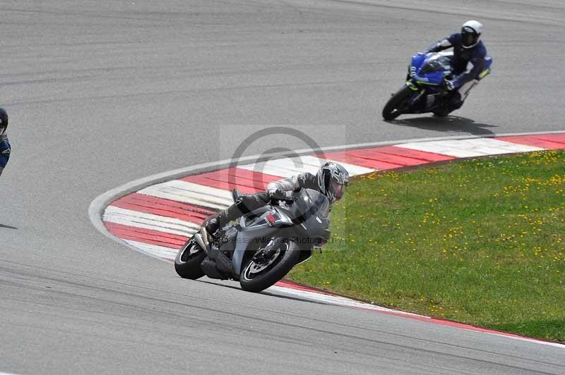 march 2010;motorbikes;no limits;peter wileman photography;portimao;portugal;trackday;trackday digital images