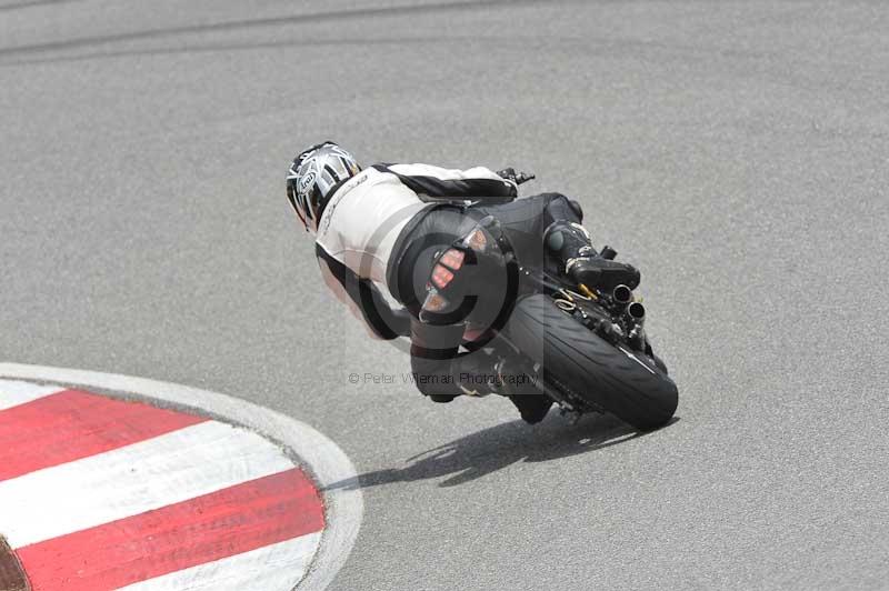 march 2010;motorbikes;no limits;peter wileman photography;portimao;portugal;trackday;trackday digital images