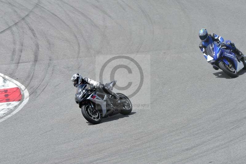 march 2010;motorbikes;no limits;peter wileman photography;portimao;portugal;trackday;trackday digital images
