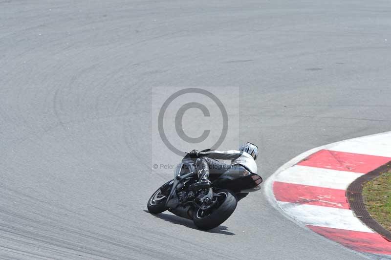 march 2010;motorbikes;no limits;peter wileman photography;portimao;portugal;trackday;trackday digital images