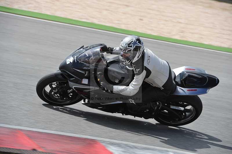 march 2010;motorbikes;no limits;peter wileman photography;portimao;portugal;trackday;trackday digital images
