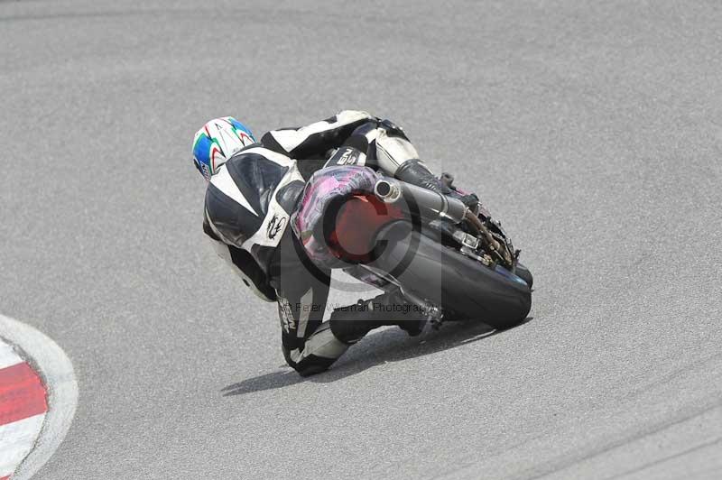 march 2010;motorbikes;no limits;peter wileman photography;portimao;portugal;trackday;trackday digital images