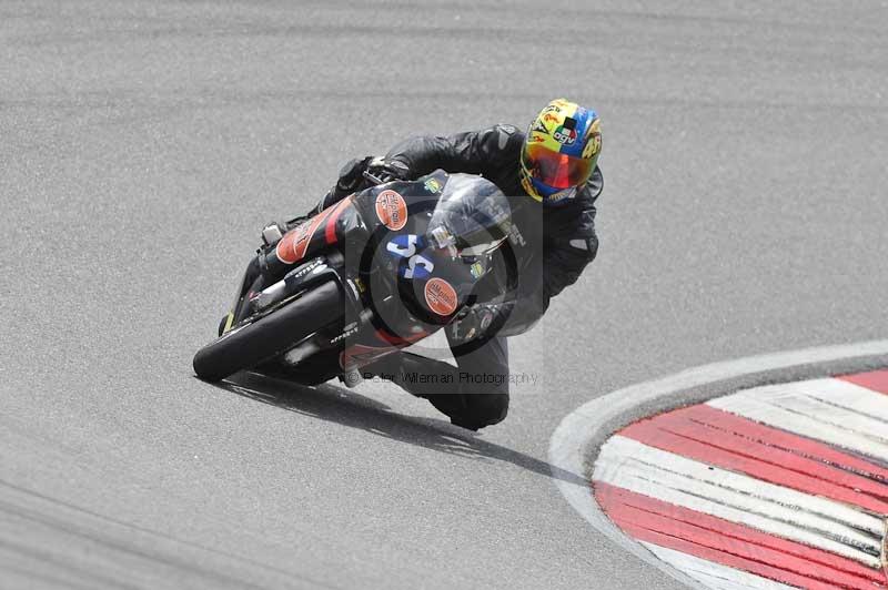 march 2010;motorbikes;no limits;peter wileman photography;portimao;portugal;trackday;trackday digital images