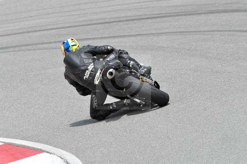 march 2010;motorbikes;no limits;peter wileman photography;portimao;portugal;trackday;trackday digital images