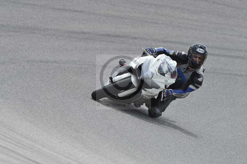 march 2010;motorbikes;no limits;peter wileman photography;portimao;portugal;trackday;trackday digital images