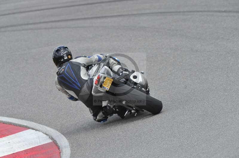 march 2010;motorbikes;no limits;peter wileman photography;portimao;portugal;trackday;trackday digital images