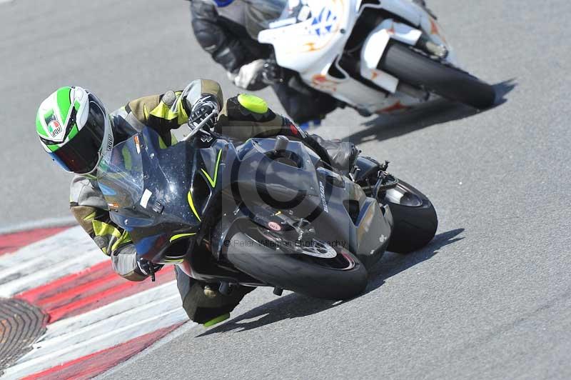 march 2010;motorbikes;no limits;peter wileman photography;portimao;portugal;trackday;trackday digital images