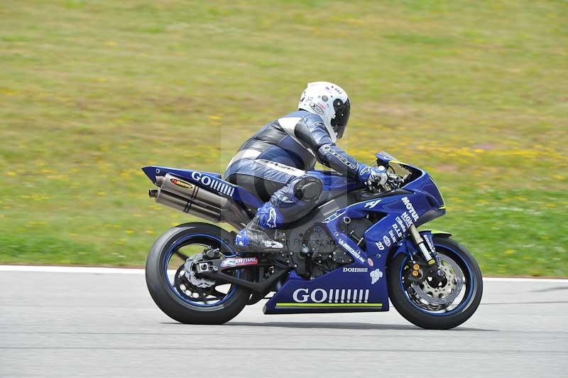 march 2010;motorbikes;no limits;peter wileman photography;portimao;portugal;trackday;trackday digital images