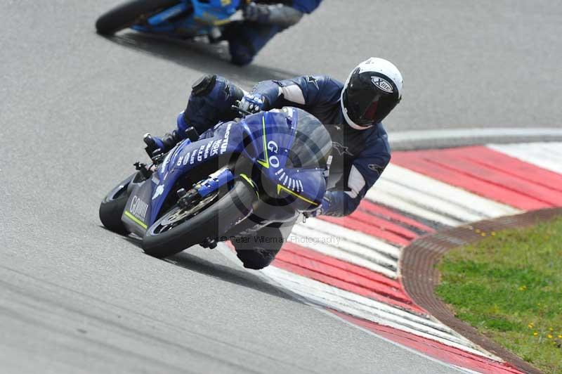 march 2010;motorbikes;no limits;peter wileman photography;portimao;portugal;trackday;trackday digital images