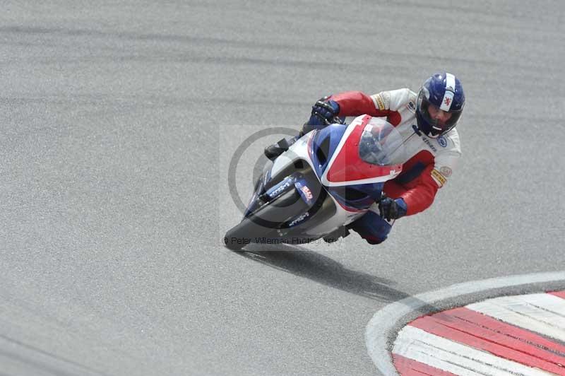 march 2010;motorbikes;no limits;peter wileman photography;portimao;portugal;trackday;trackday digital images
