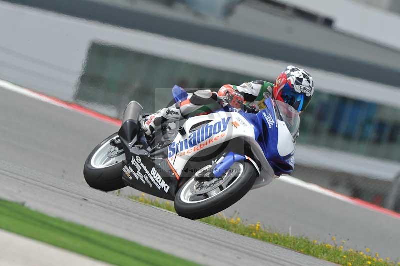 march 2010;motorbikes;no limits;peter wileman photography;portimao;portugal;trackday;trackday digital images