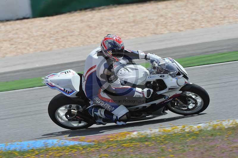 march 2010;motorbikes;no limits;peter wileman photography;portimao;portugal;trackday;trackday digital images