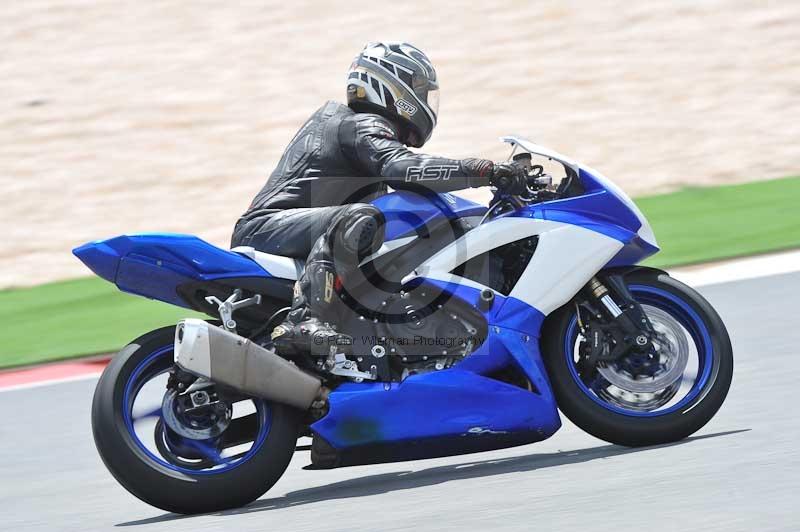 march 2010;motorbikes;no limits;peter wileman photography;portimao;portugal;trackday;trackday digital images