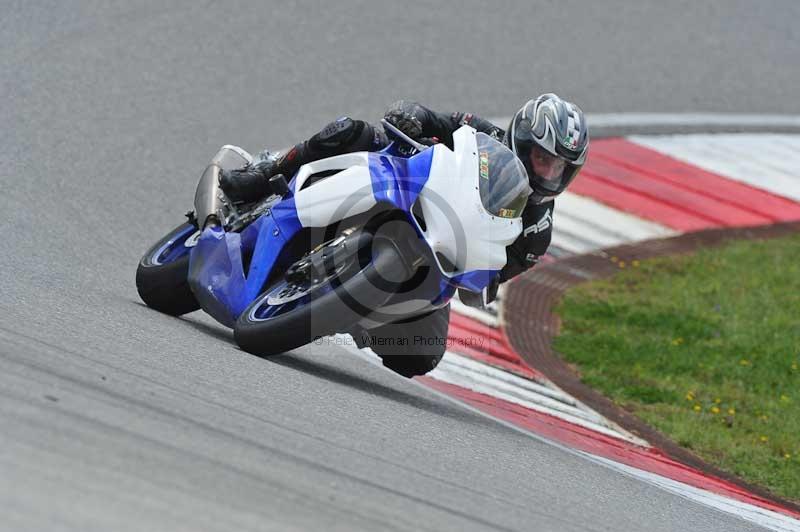 march 2010;motorbikes;no limits;peter wileman photography;portimao;portugal;trackday;trackday digital images