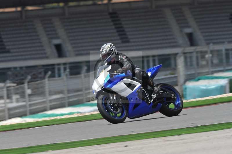march 2010;motorbikes;no limits;peter wileman photography;portimao;portugal;trackday;trackday digital images