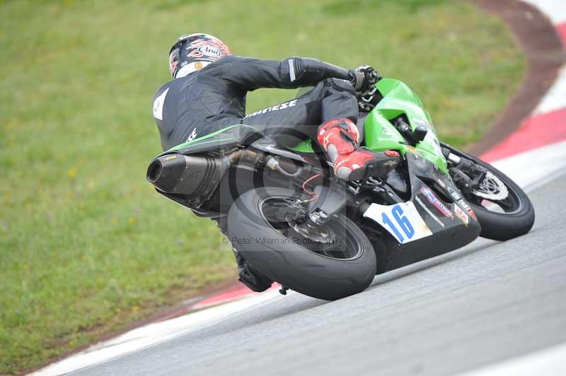 march 2010;motorbikes;no limits;peter wileman photography;portimao;portugal;trackday;trackday digital images