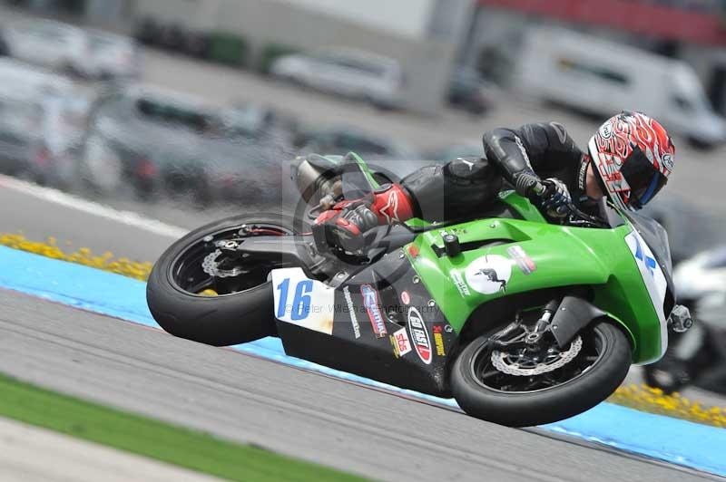 march 2010;motorbikes;no limits;peter wileman photography;portimao;portugal;trackday;trackday digital images