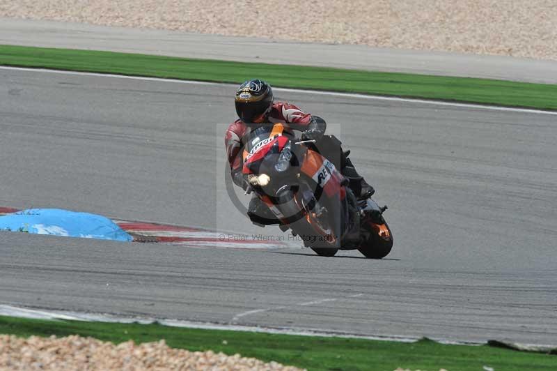 march 2010;motorbikes;no limits;peter wileman photography;portimao;portugal;trackday;trackday digital images