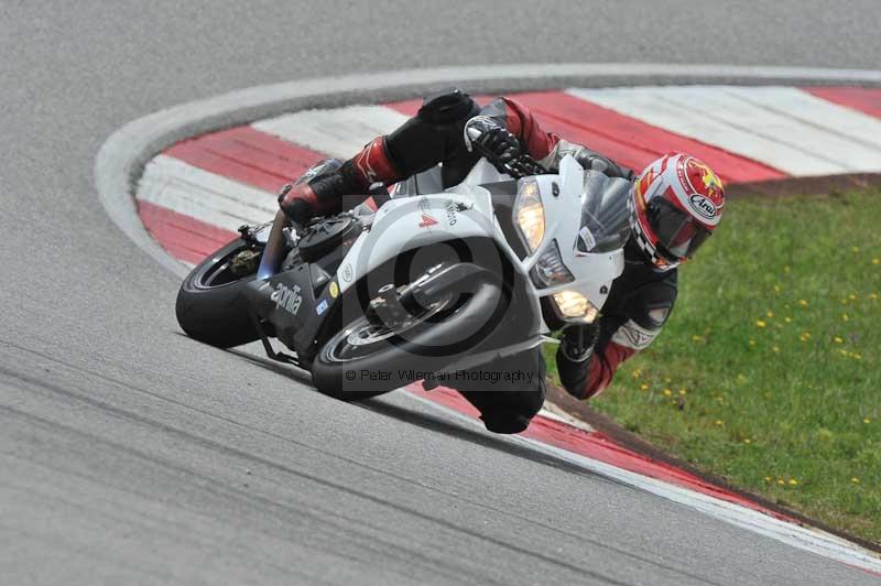 march 2010;motorbikes;no limits;peter wileman photography;portimao;portugal;trackday;trackday digital images