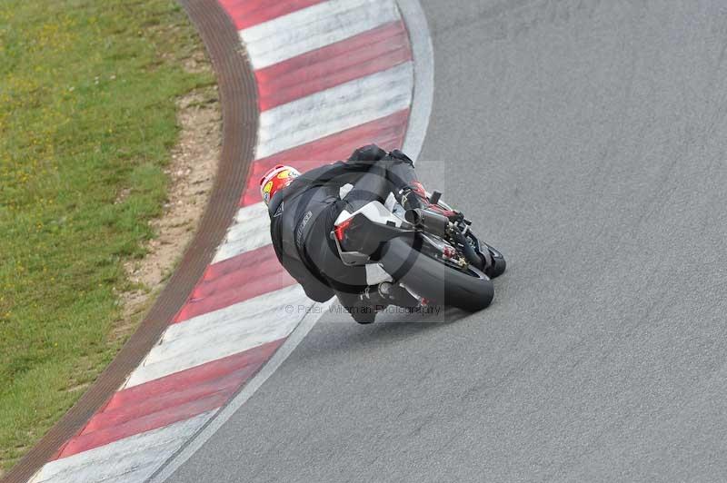march 2010;motorbikes;no limits;peter wileman photography;portimao;portugal;trackday;trackday digital images