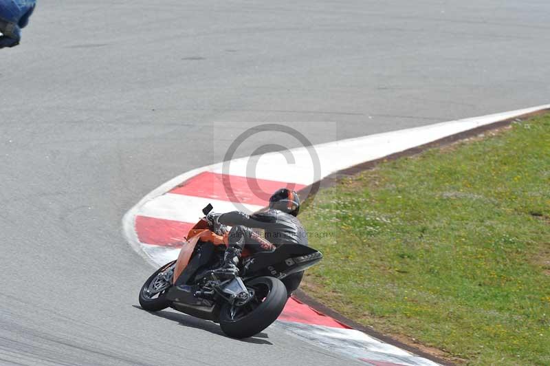march 2010;motorbikes;no limits;peter wileman photography;portimao;portugal;trackday;trackday digital images
