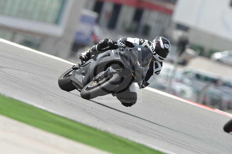 march 2010;motorbikes;no limits;peter wileman photography;portimao;portugal;trackday;trackday digital images