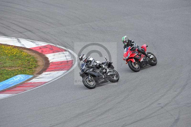 march 2010;motorbikes;no limits;peter wileman photography;portimao;portugal;trackday;trackday digital images