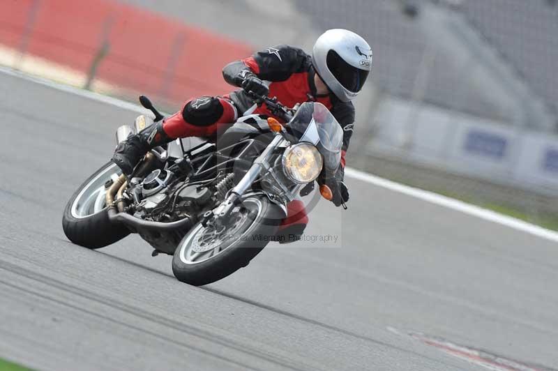 march 2010;motorbikes;no limits;peter wileman photography;portimao;portugal;trackday;trackday digital images