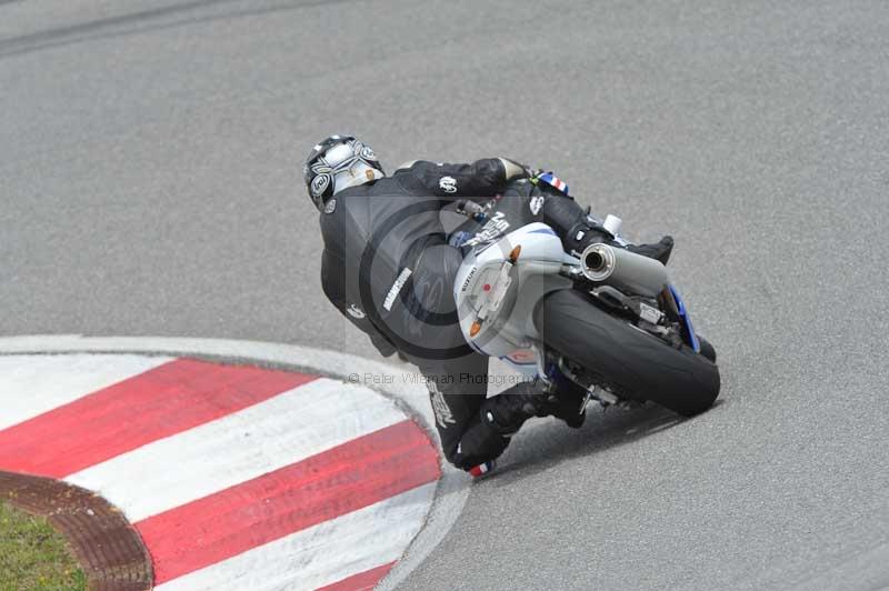 march 2010;motorbikes;no limits;peter wileman photography;portimao;portugal;trackday;trackday digital images