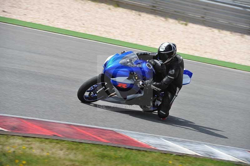 march 2010;motorbikes;no limits;peter wileman photography;portimao;portugal;trackday;trackday digital images