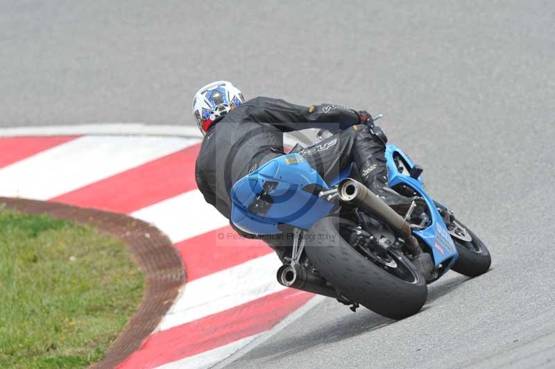 march 2010;motorbikes;no limits;peter wileman photography;portimao;portugal;trackday;trackday digital images