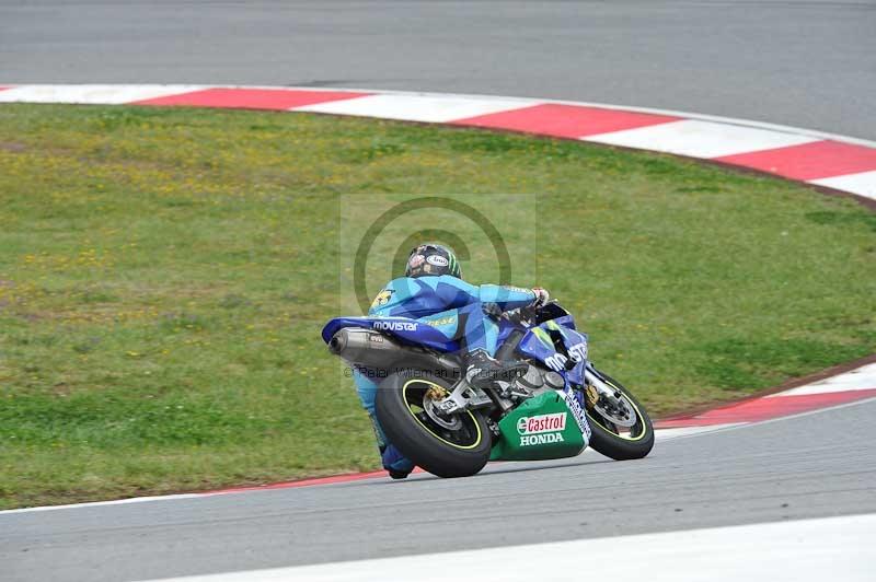 march 2010;motorbikes;no limits;peter wileman photography;portimao;portugal;trackday;trackday digital images