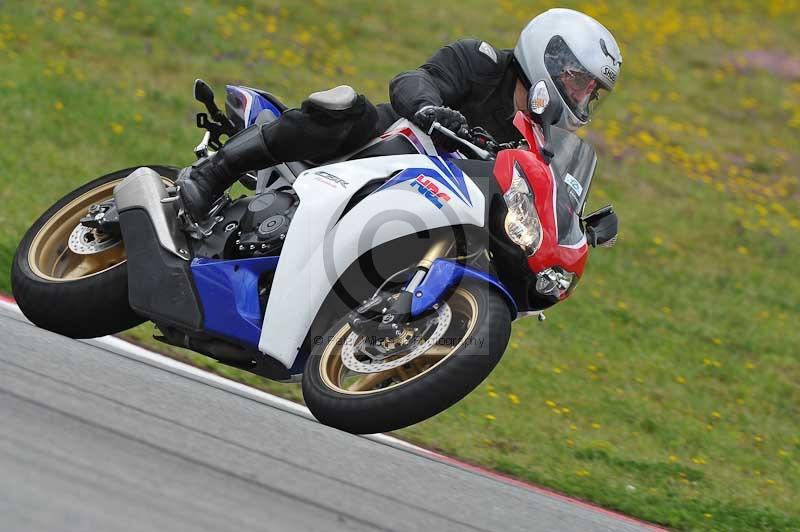 march 2010;motorbikes;no limits;peter wileman photography;portimao;portugal;trackday;trackday digital images