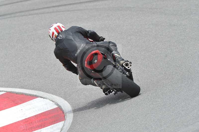 march 2010;motorbikes;no limits;peter wileman photography;portimao;portugal;trackday;trackday digital images