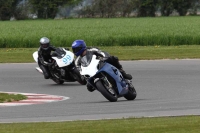 NOVICE BLUE/WHITE BIKES