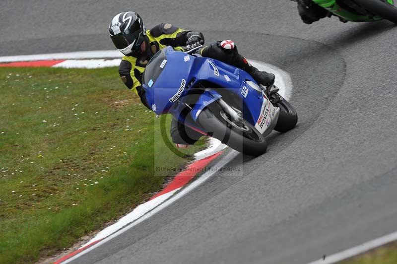 enduro digital images;event digital images;eventdigitalimages;no limits trackdays;oulton no limits trackday;oulton park cheshire;oulton trackday photographs;peter wileman photography;racing digital images;trackday digital images;trackday photos