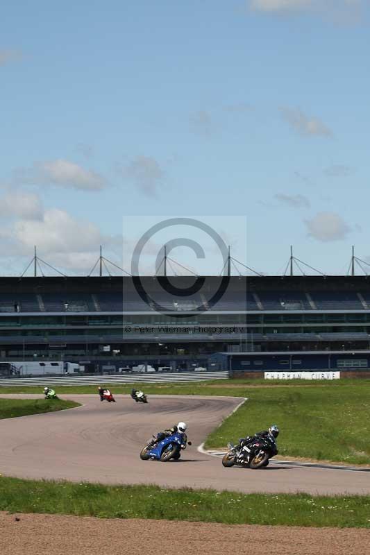 Rockingham no limits trackday;enduro digital images;event digital images;eventdigitalimages;no limits trackdays;peter wileman photography;racing digital images;rockingham raceway northamptonshire;rockingham trackday photographs;trackday digital images;trackday photos