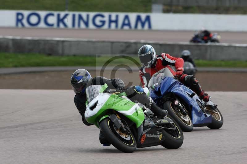 Rockingham no limits trackday;enduro digital images;event digital images;eventdigitalimages;no limits trackdays;peter wileman photography;racing digital images;rockingham raceway northamptonshire;rockingham trackday photographs;trackday digital images;trackday photos