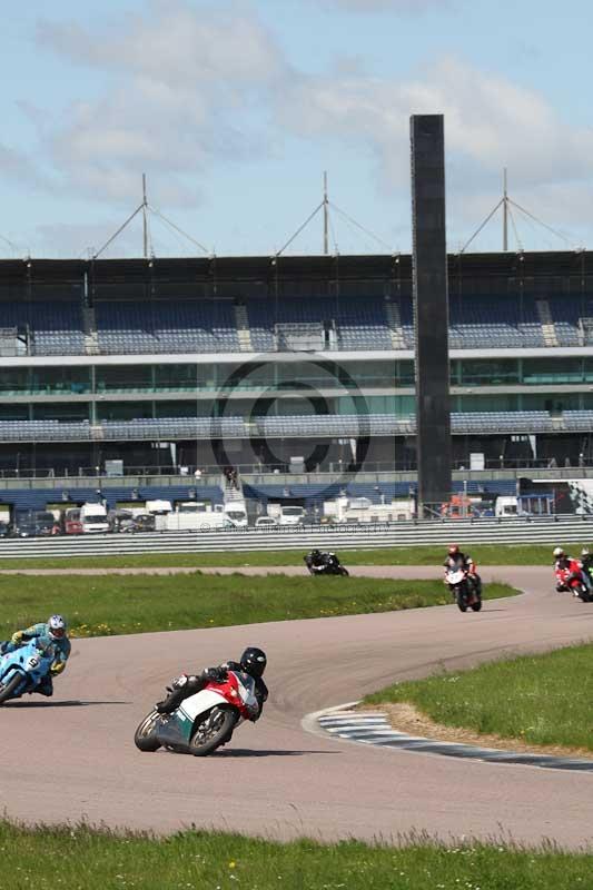 Rockingham no limits trackday;enduro digital images;event digital images;eventdigitalimages;no limits trackdays;peter wileman photography;racing digital images;rockingham raceway northamptonshire;rockingham trackday photographs;trackday digital images;trackday photos