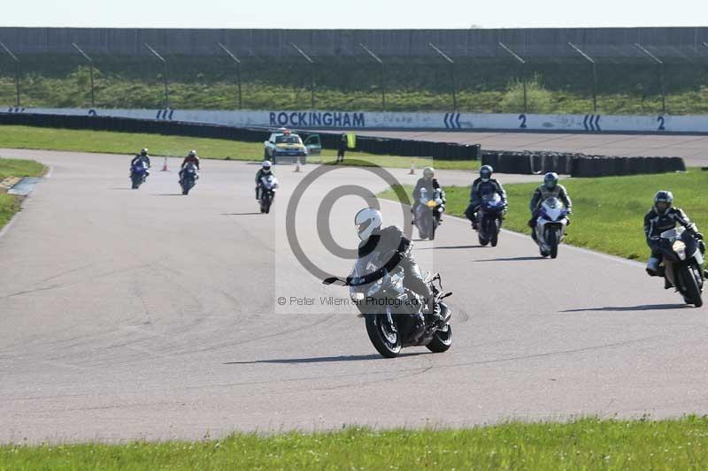 Rockingham no limits trackday;enduro digital images;event digital images;eventdigitalimages;no limits trackdays;peter wileman photography;racing digital images;rockingham raceway northamptonshire;rockingham trackday photographs;trackday digital images;trackday photos