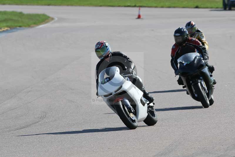 Rockingham no limits trackday;enduro digital images;event digital images;eventdigitalimages;no limits trackdays;peter wileman photography;racing digital images;rockingham raceway northamptonshire;rockingham trackday photographs;trackday digital images;trackday photos