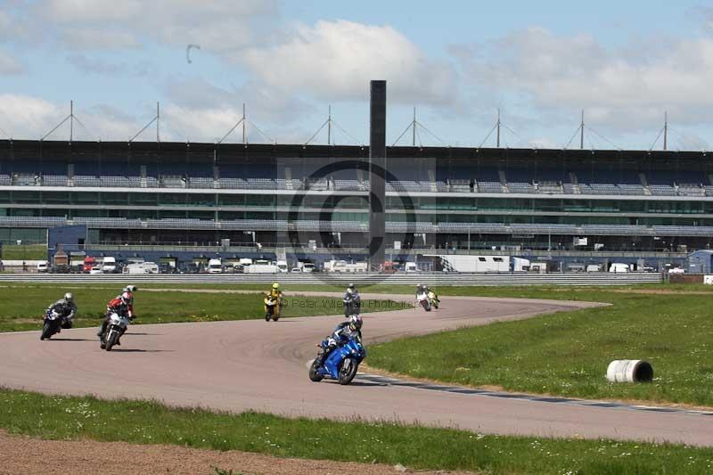 Rockingham no limits trackday;enduro digital images;event digital images;eventdigitalimages;no limits trackdays;peter wileman photography;racing digital images;rockingham raceway northamptonshire;rockingham trackday photographs;trackday digital images;trackday photos