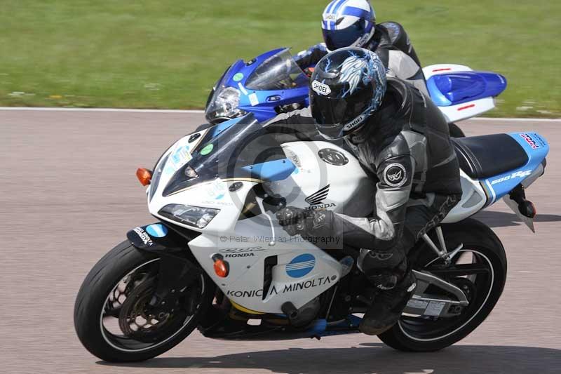 Rockingham no limits trackday;enduro digital images;event digital images;eventdigitalimages;no limits trackdays;peter wileman photography;racing digital images;rockingham raceway northamptonshire;rockingham trackday photographs;trackday digital images;trackday photos